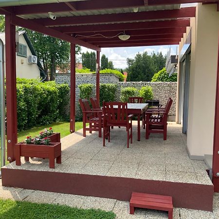 Gosy Apartmanok Siófok Esterno foto