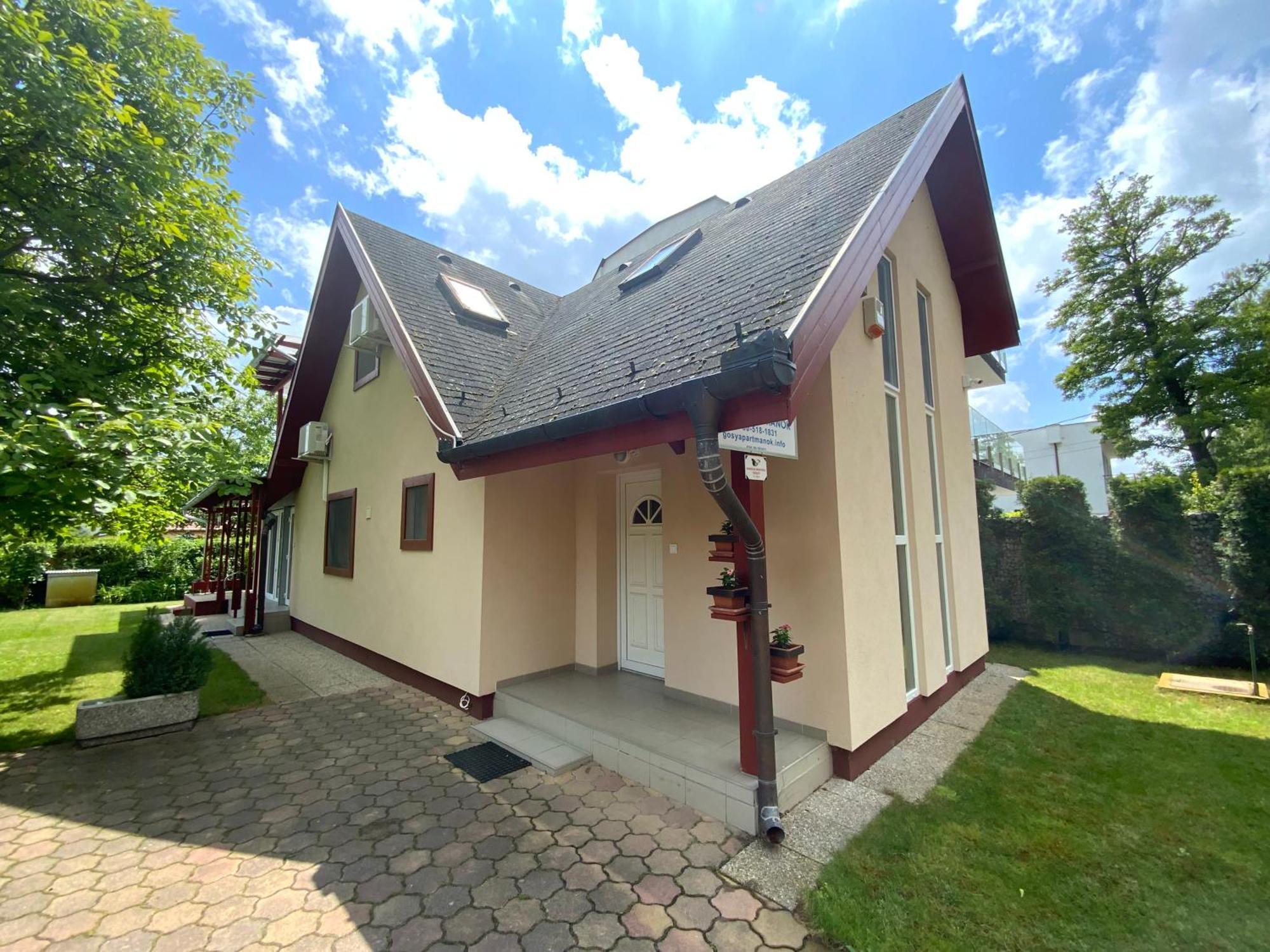 Gosy Apartmanok Siófok Esterno foto