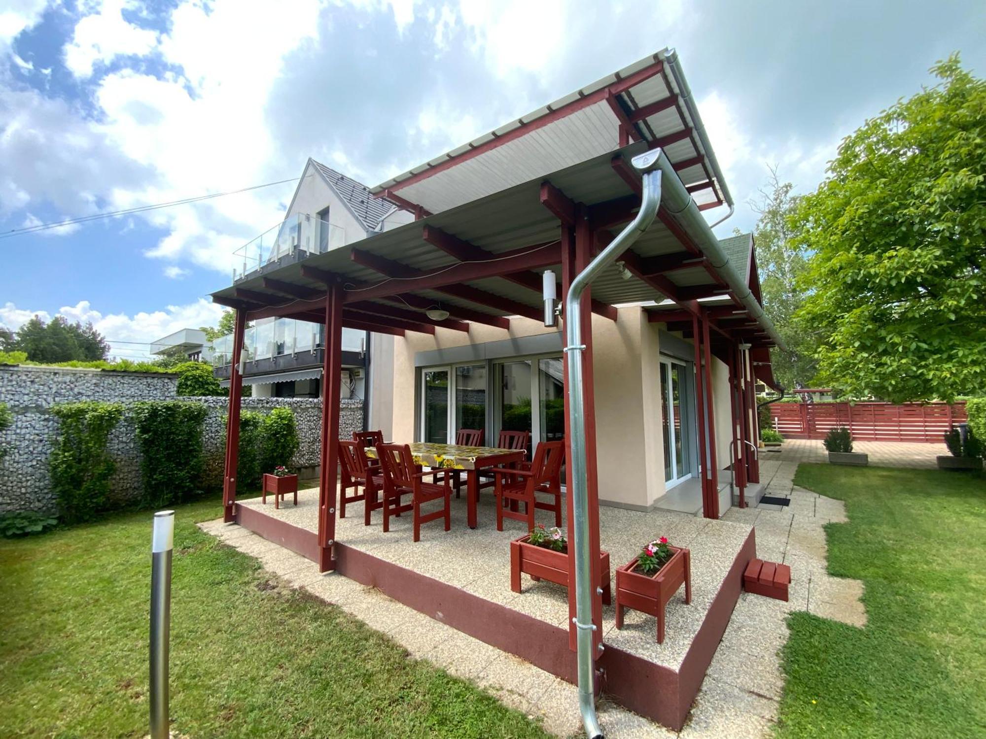 Gosy Apartmanok Siófok Esterno foto
