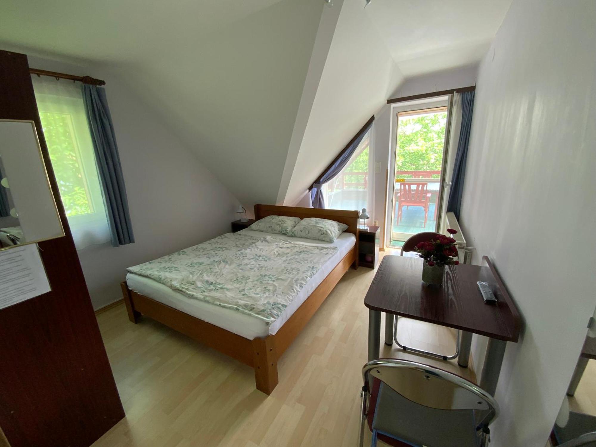 Gosy Apartmanok Siófok Esterno foto