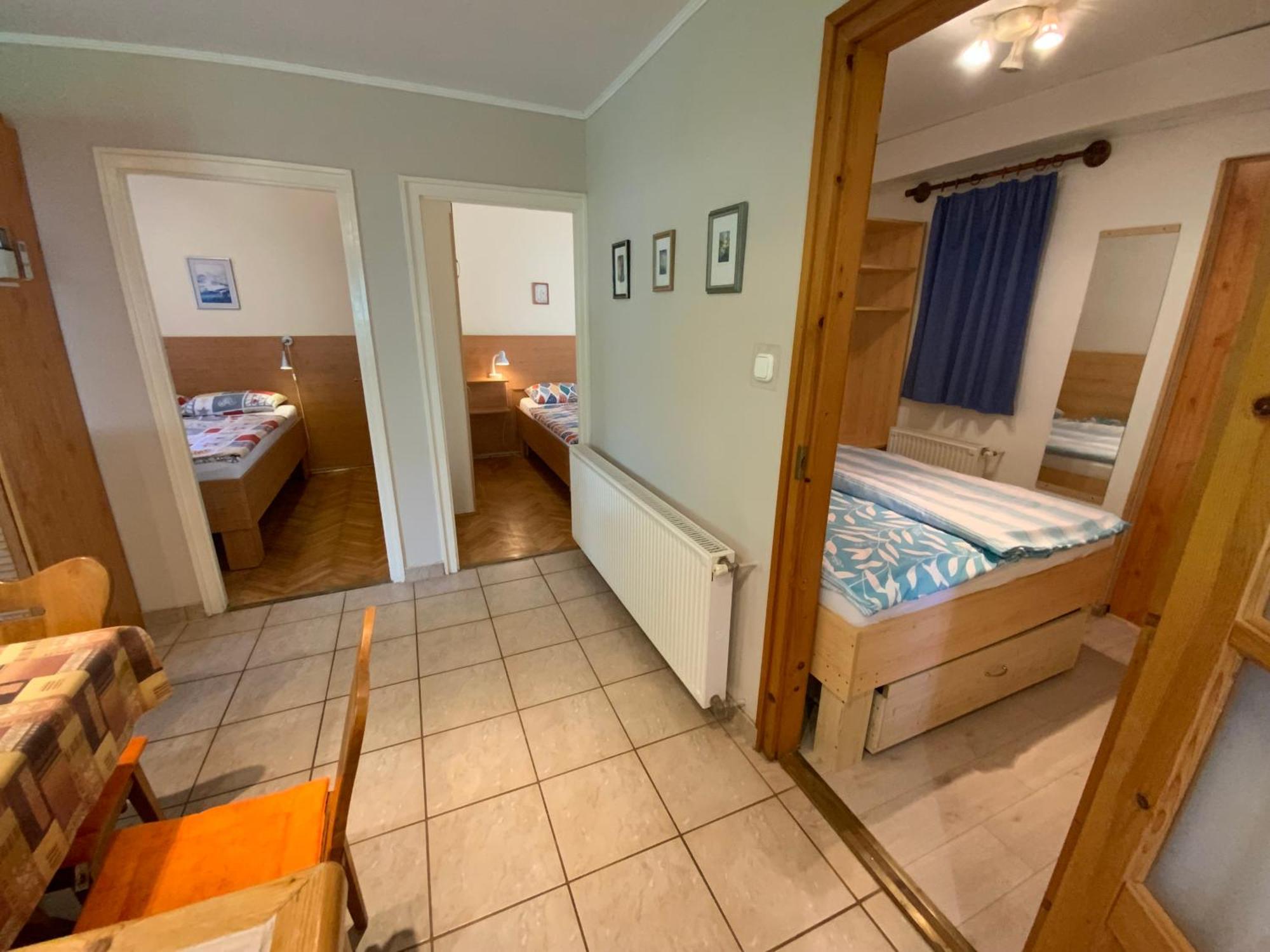 Gosy Apartmanok Siófok Esterno foto