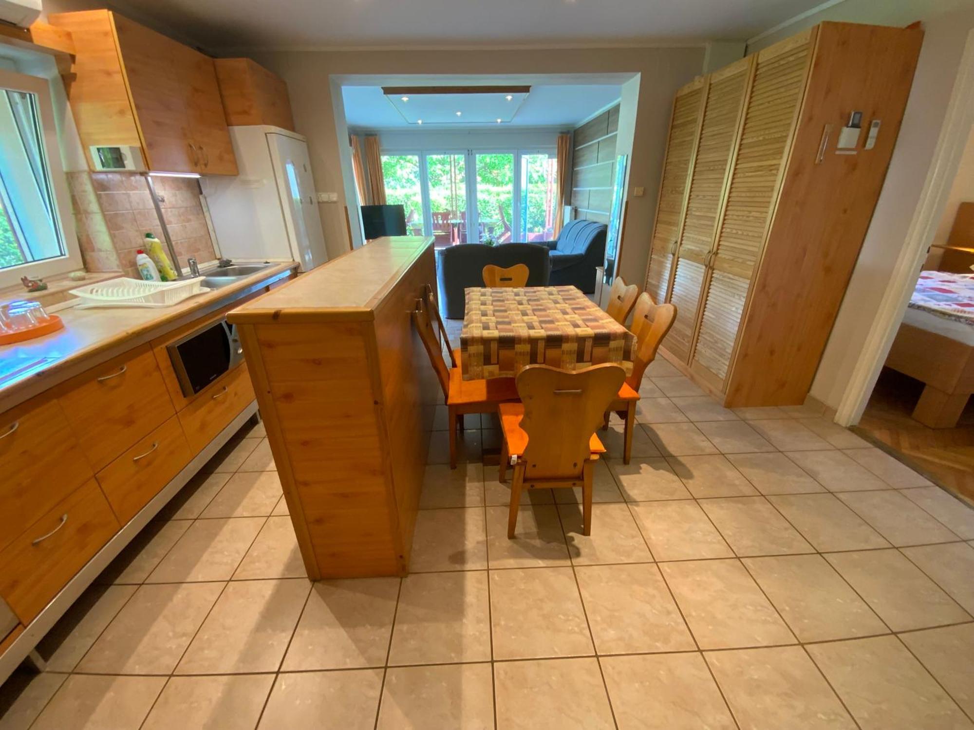 Gosy Apartmanok Siófok Esterno foto