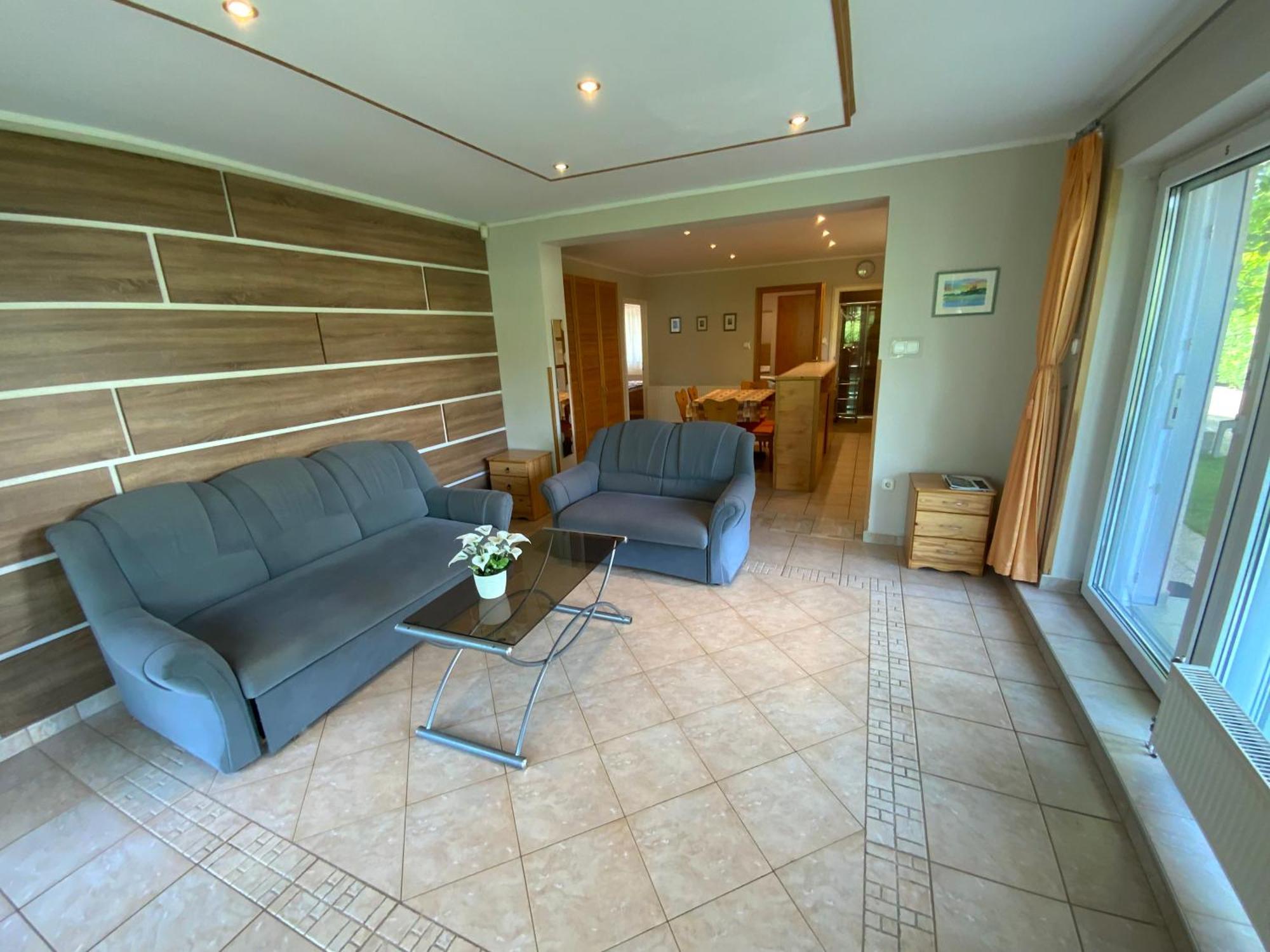 Gosy Apartmanok Siófok Esterno foto